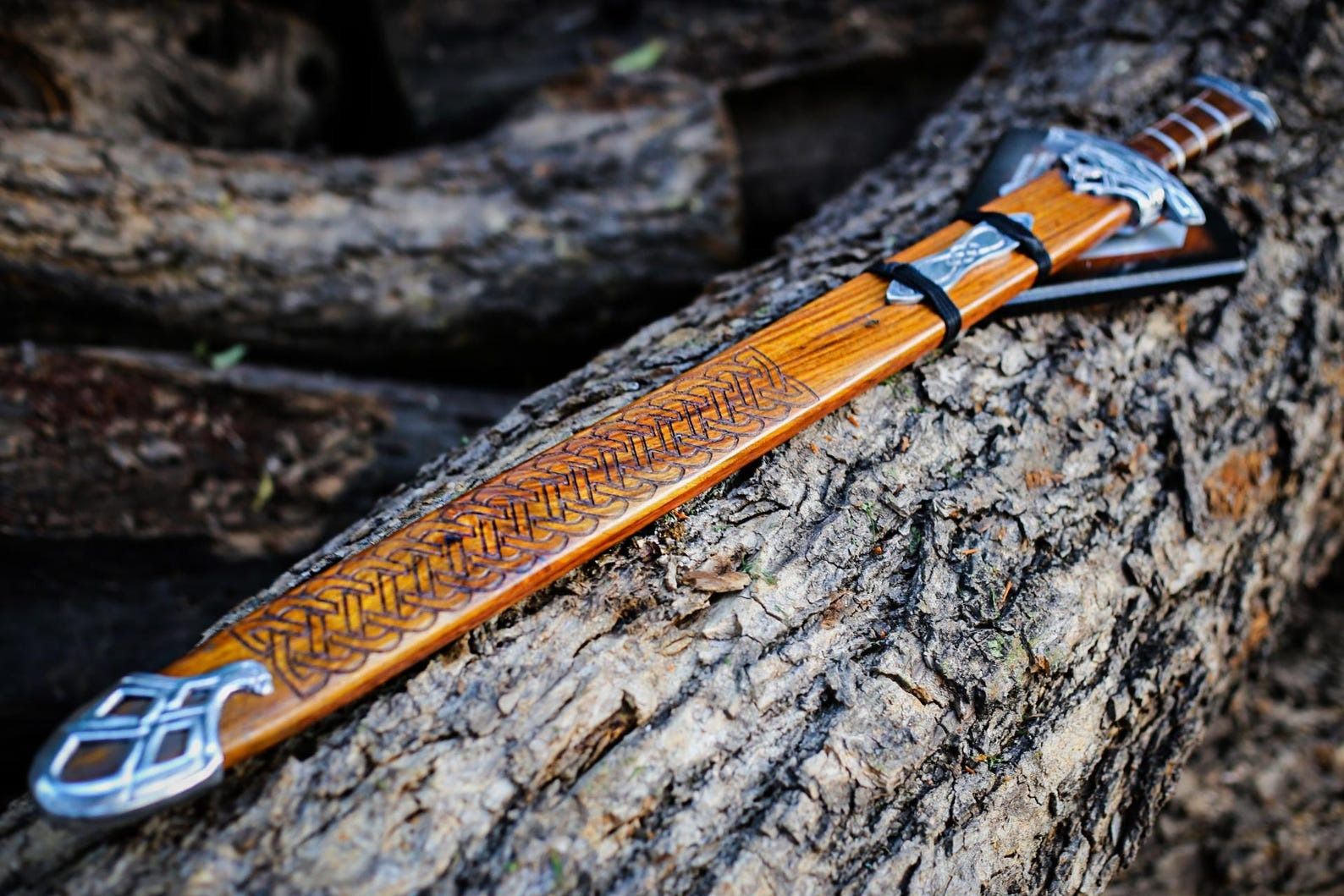 Custom Handmade Real Damascus Steel Sword With Engraved Scabbard Double Edged 3