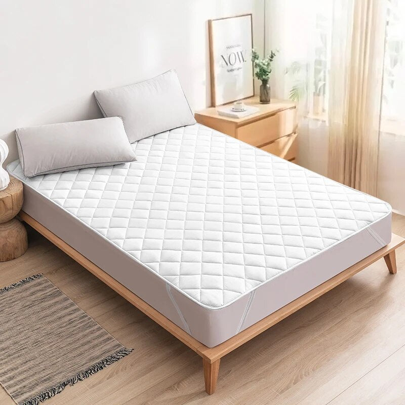 Ultrasonic Mattress Protector Cover Pad, Washable Bed Protector with Elastic Band for Ultimate Comfort