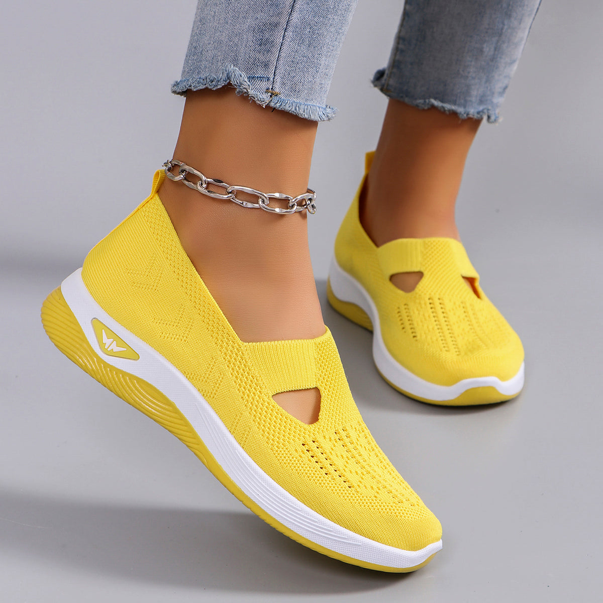 Spring New Womens Sports Shoes Fashionable Breathable Lightweight Nonslip Wearresistant Casual Spor 3