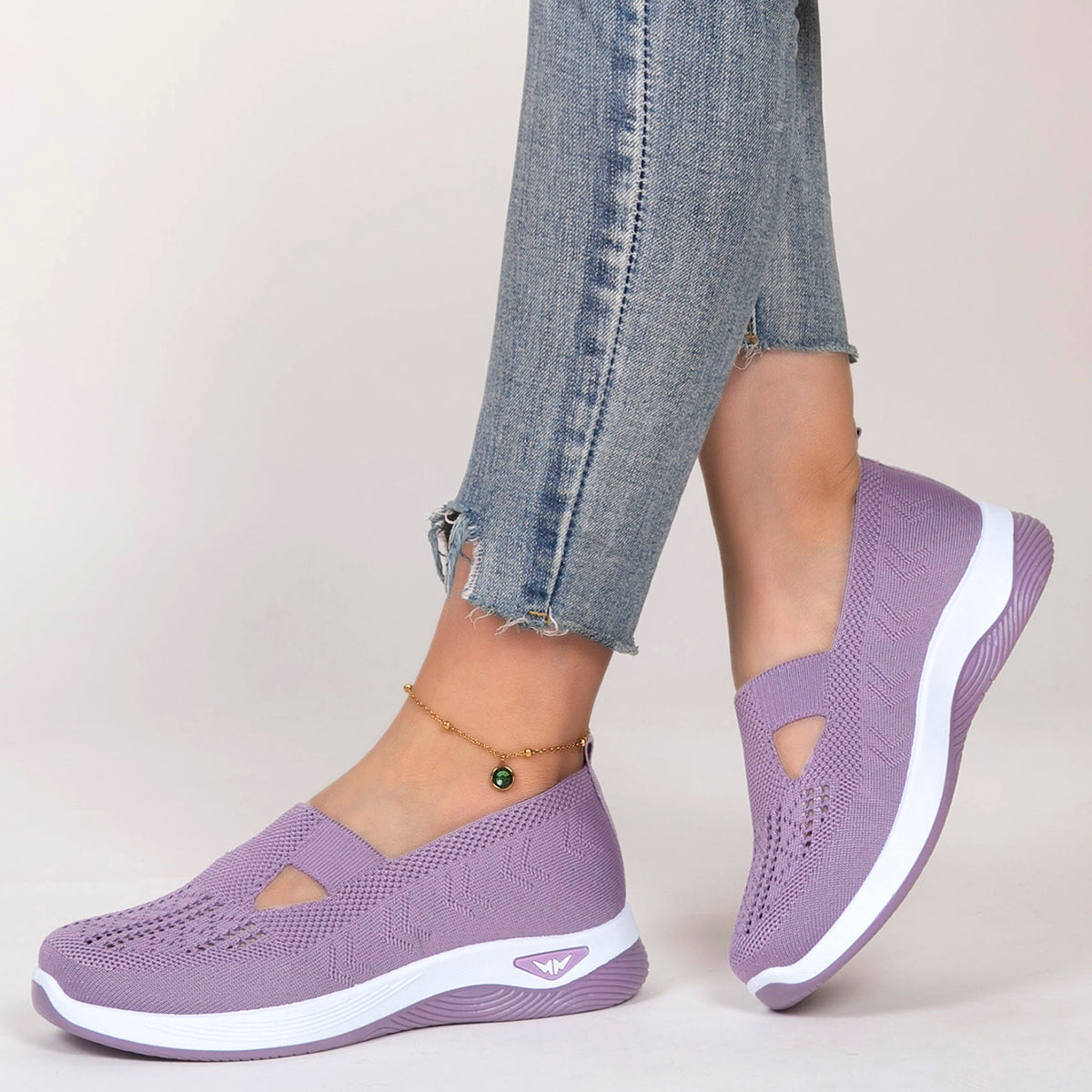 Spring New Womens Sports Shoes Fashionable Breathable Lightweight Nonslip Wearresistant Casual Spor 1