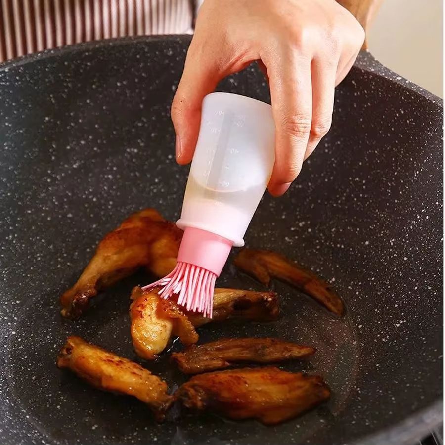 Silicone BBQ Brush With Oil Dispenser Essential Kitchen Baking Gadget For Outdoor Grilling 1