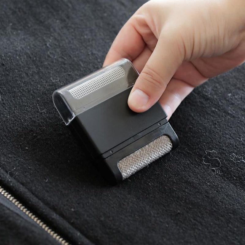 Portable Mini Lint RollerHair  Fur Remover Brush for Clothes Sweaters  Coats Compact  Reusable