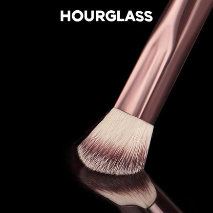 Soft Fiber Hourglass Makeup Brush Single Face Brush For Concealer  Foundation Fashion Design Beauty 4
