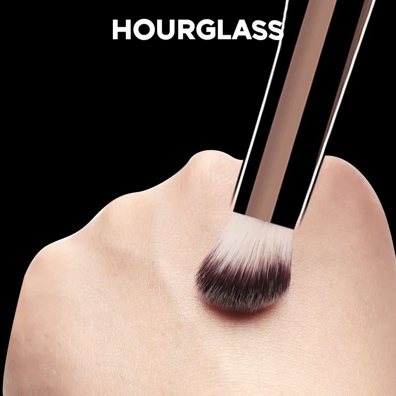 Soft Fiber Hourglass Makeup Brush Single Face Brush For Concealer  Foundation Fashion Design Beauty 6
