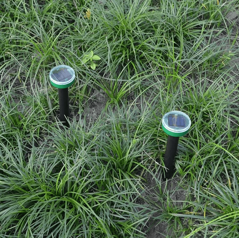 Solar Power Ultrasonic Mice Gopher Mole Pest Snake Animal Repeller Outdoor Waterproof Garden Solar  6