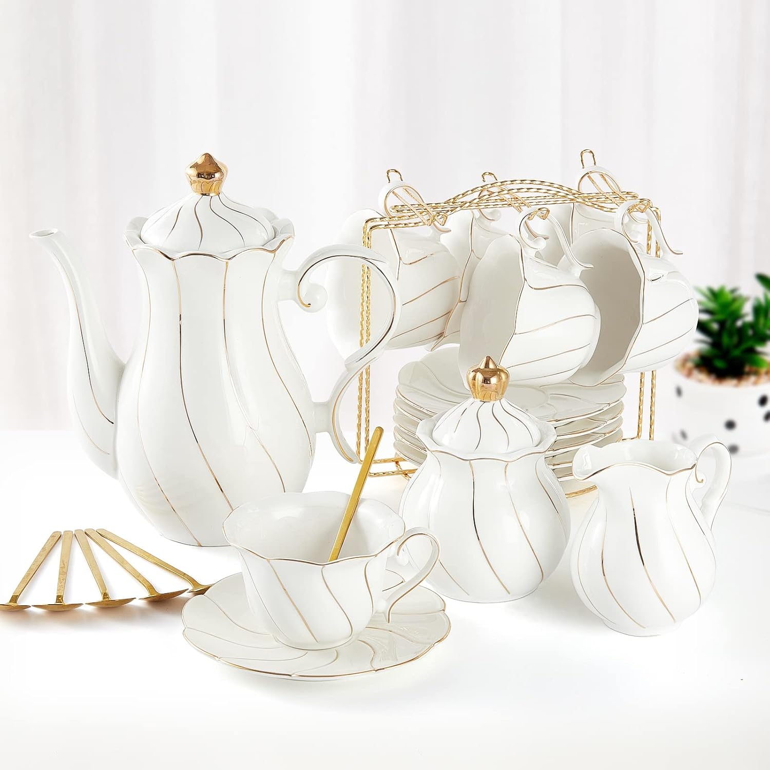 22Piece Porcelain Tea Set For 6  Luxury British Style Tea  Coffee Cups With Golden Trim 7