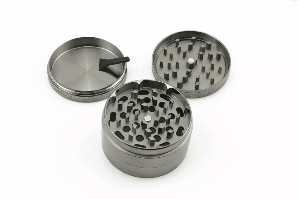 New 4 Piece Herbal Alloy Metal Grinder  Chromium Crusher Tobacco Herb Spice Grinder For Smoking  Ki 1