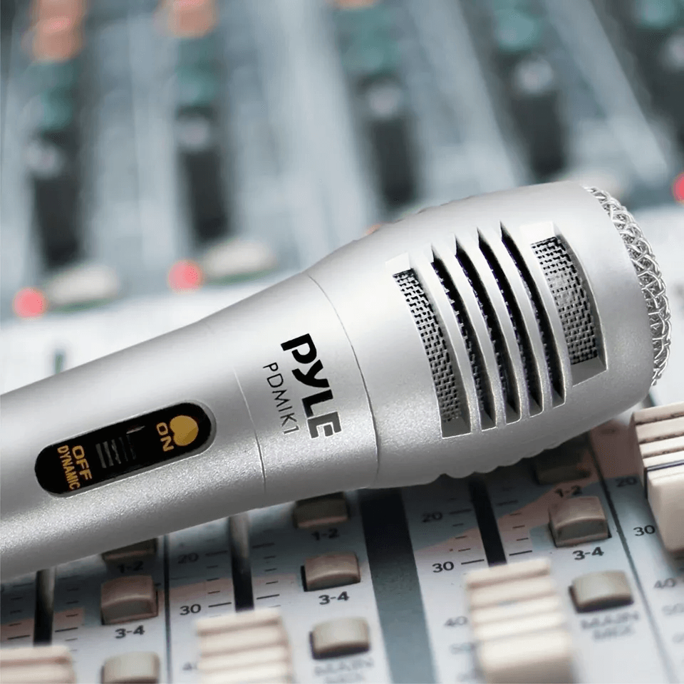 Dynamic Handheld Microphone Professional Moving Coil Mic With XLR Cable 4