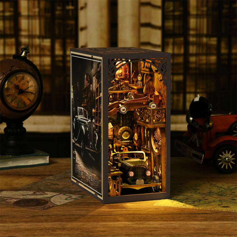 Classic Car F1 Book Nook Kit, DIY Wooden Puzzle Bookshelf Insert for Home Decoration & Gifts