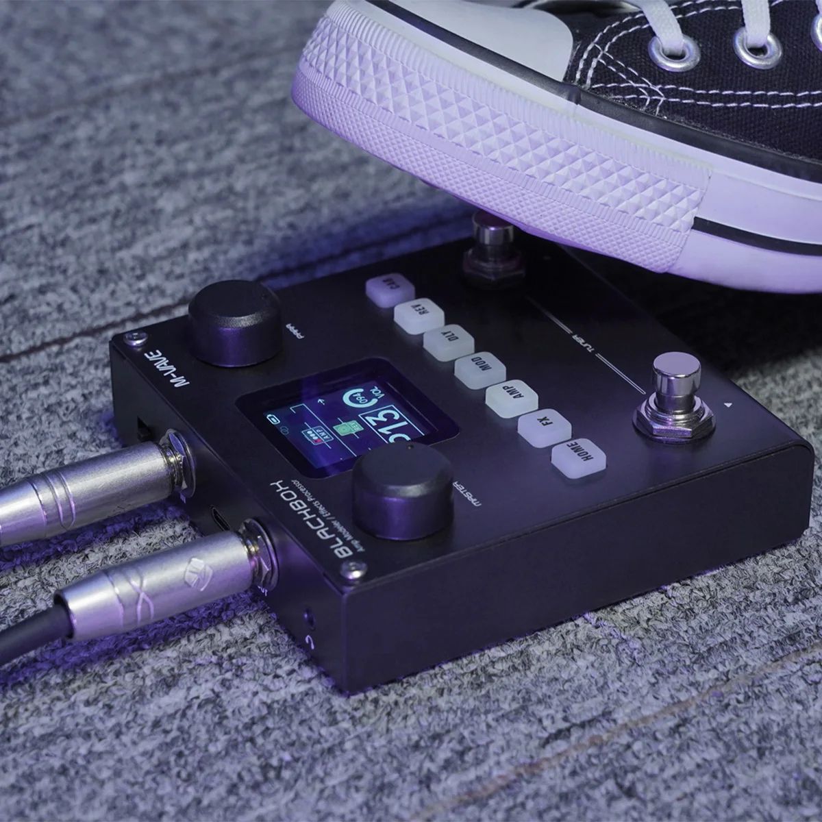 Blackbox GuitarBass AMP Modeler MultiEffects Processor Rechargeable Loader Bluetooth USB Audio Inte 1