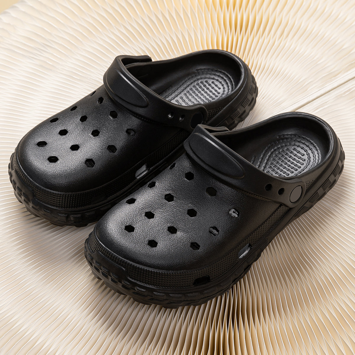 Breathable Summer Hole Shoes For Men  Women Lightweight  Comfortable Beach Slippers For Hot Weather 13