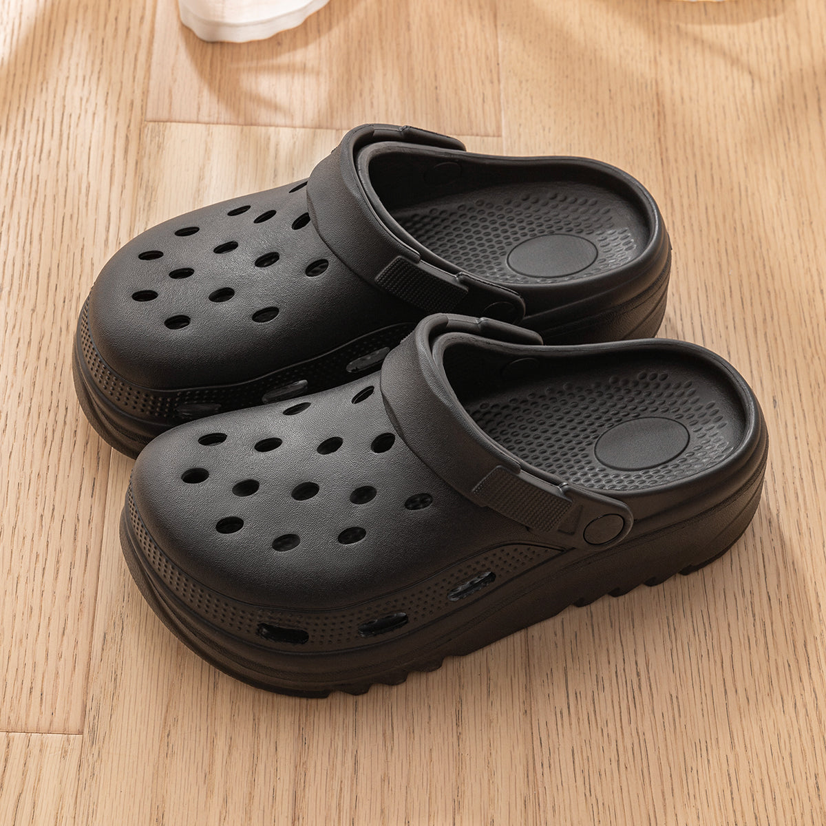 Breathable Summer Hole Shoes For Men  Women Lightweight  Comfortable Beach Slippers For Hot Weather 14