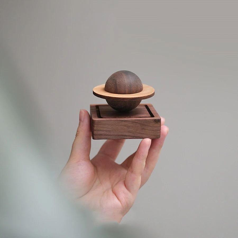 1pcs Wooden Scent Diffuser  Jupiter Shape Home Decoration No Essential Oil Fresh Air Gift For Dorm  2