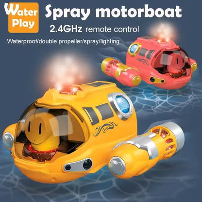Remote Control Steamboat Toy with Spray for Pool and Bathtub