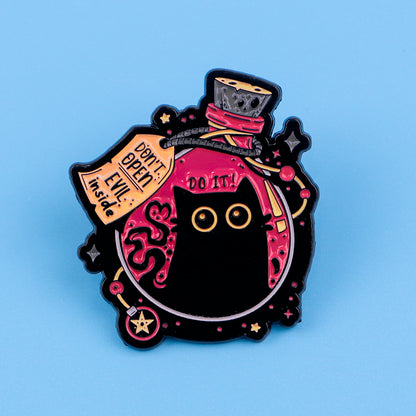 Cute Black Cat Enamel Pin Animal Brooch Lapel Pins for Backpack, Clothing & Witch Jewelry Halloween Gifts