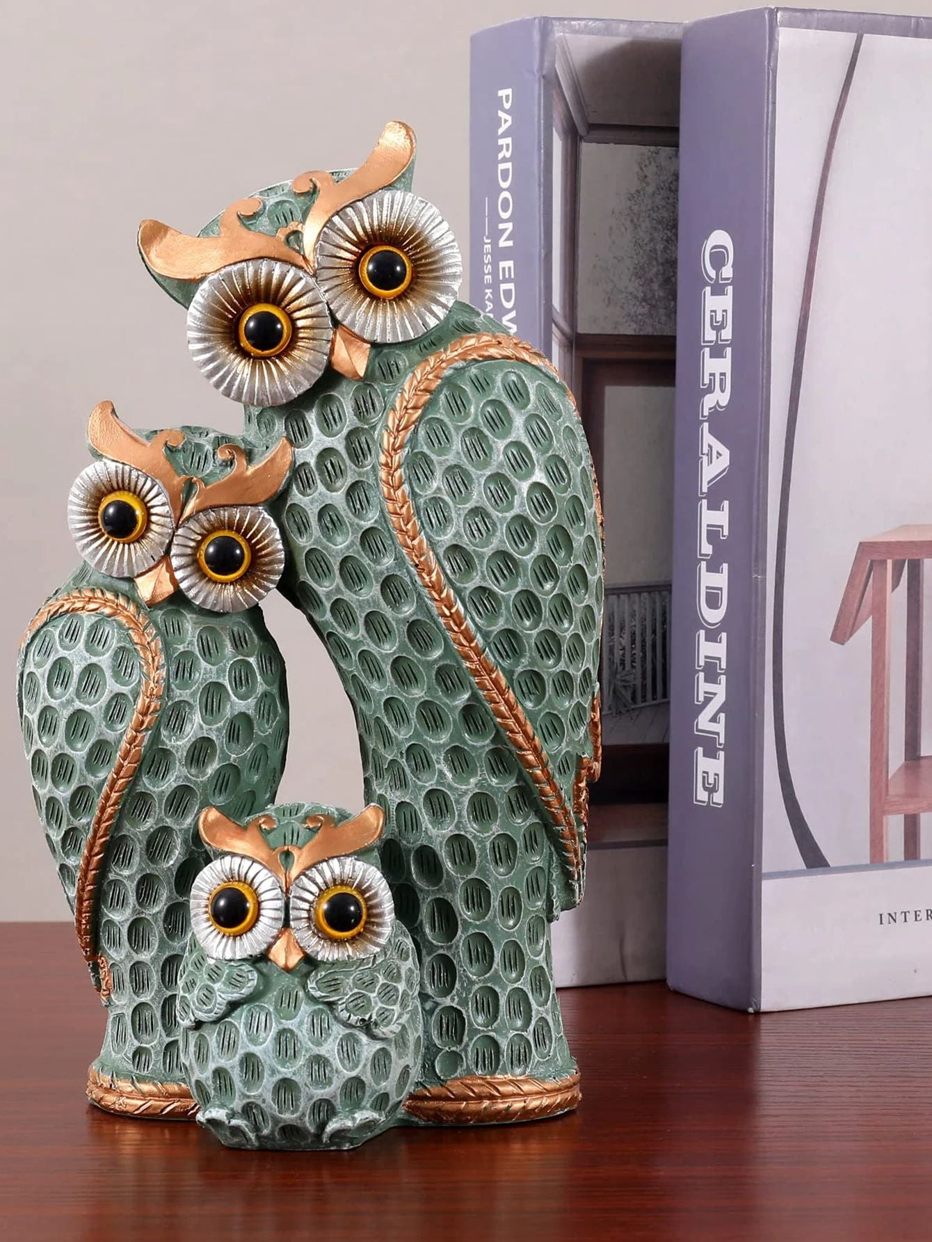 1pc Resin Owl Family Animal Decoration  Elegant Home Decor For Living Room Bookshelf Wine Cooler An 4