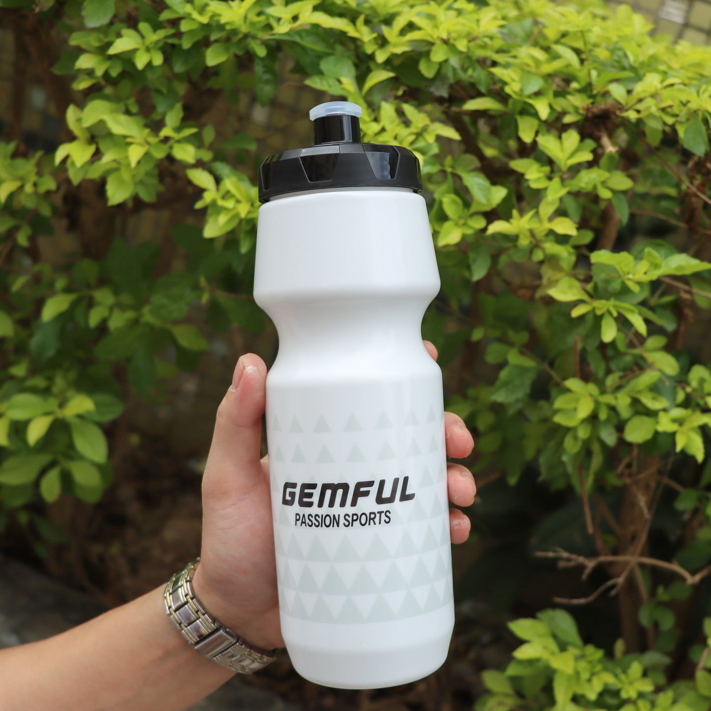 Bike Water Bottle, BPA-Free Squeeze Drink Cup, 24oz Lightweight Reusable Plastic for Sports & Cycling