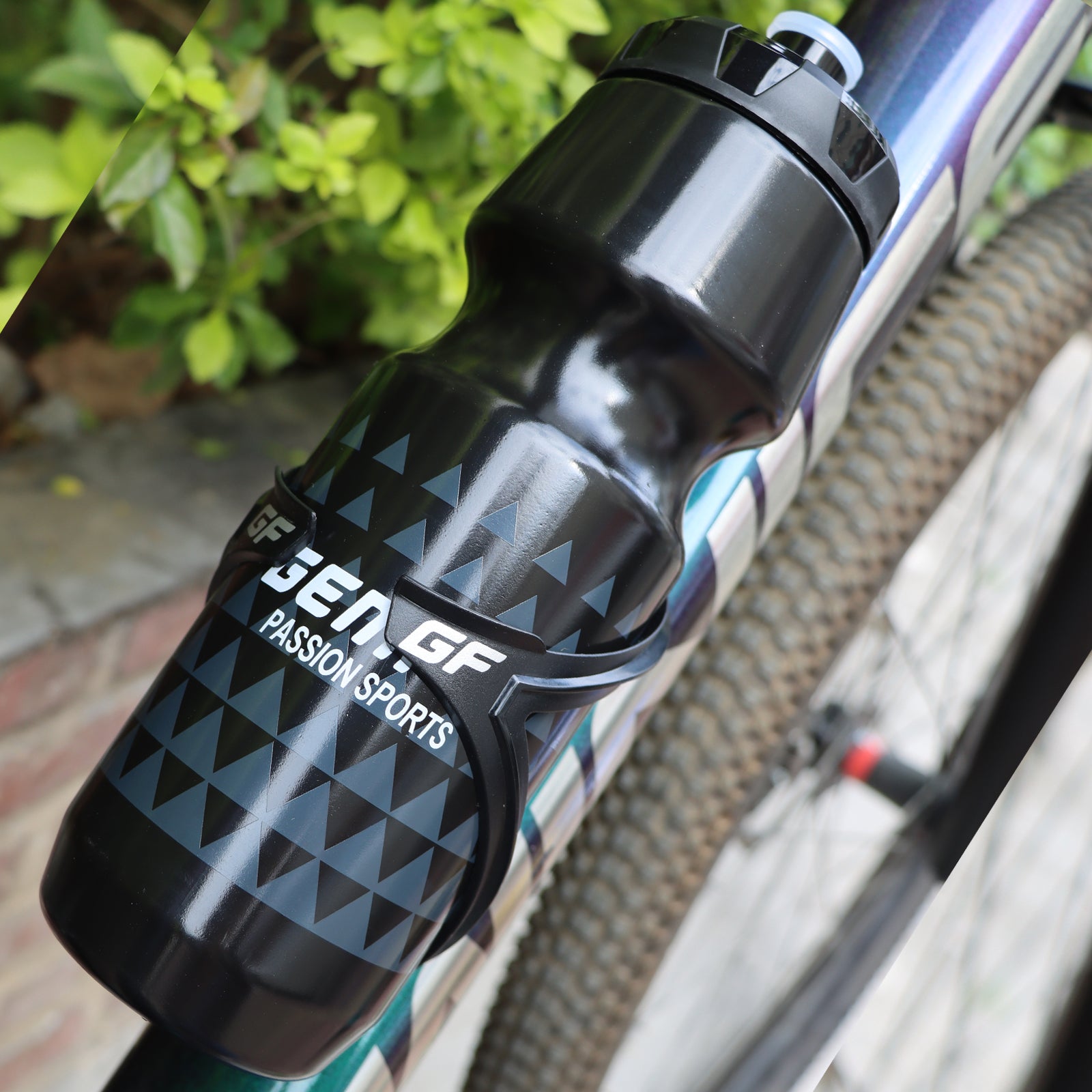 Bike Water Bottle, BPA-Free Squeeze Drink Cup, 24oz Lightweight Reusable Plastic for Sports & Cycling