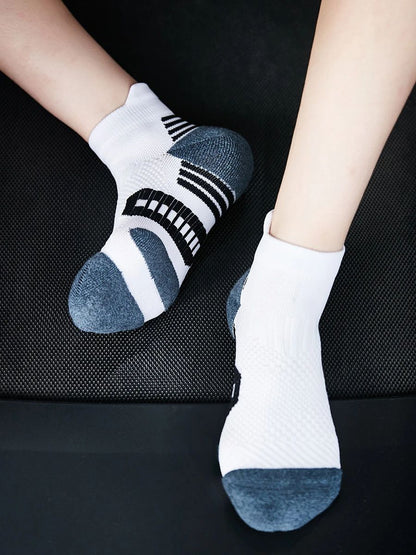 NonSlip Running Socks For Men  Women QuickDrying Sports Sox With Towel Bottom  Basketball  Fitness  3