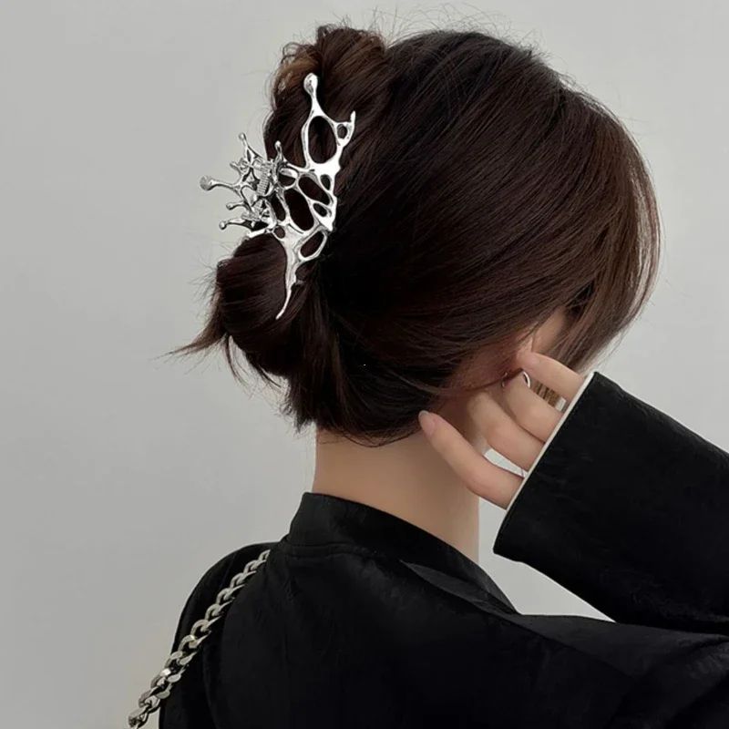 Large Silver Geometric Claw Clip for Women, Korean Fashion Metal Hair Claw Clamp, Girls Stylish Shark Grab Hair Ac