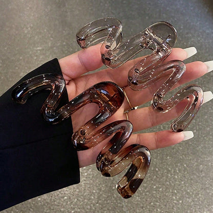 Trendy Y2K Hair Clips For WomenLarge 11cm Glossy Wavy Claw Clips Amber Brown 2PCSMinimalist 90s Ret 1