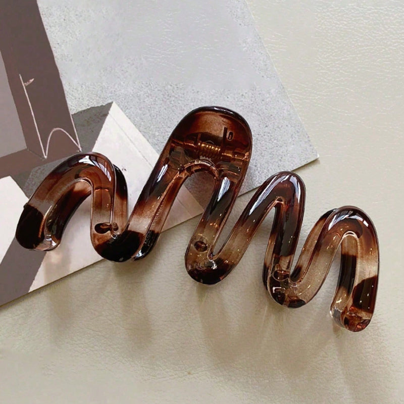 Trendy Y2K Hair Clips For WomenLarge 11cm Glossy Wavy Claw Clips Amber Brown 2PCSMinimalist 90s Ret 4