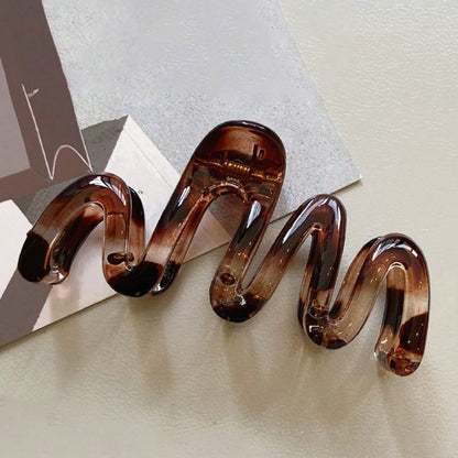 Trendy Y2K Hair Clips For WomenLarge 11cm Glossy Wavy Claw Clips Amber Brown 2PCSMinimalist 90s Ret 4