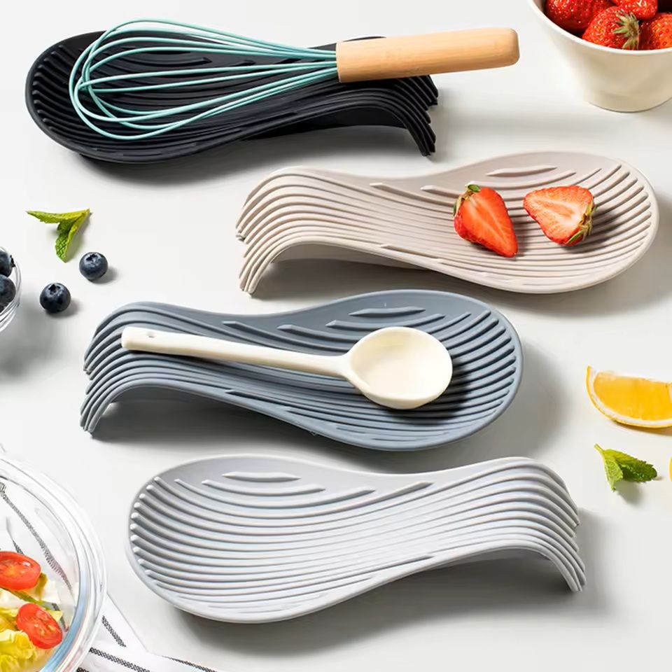 Silicone Heat Resistant Spoon Holder Placemat Set