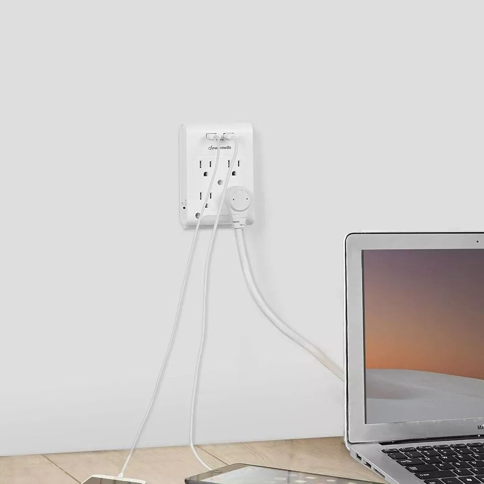 Wall Plug Outlet Adapter With 2 USB Ports & Light Sensor Night Light