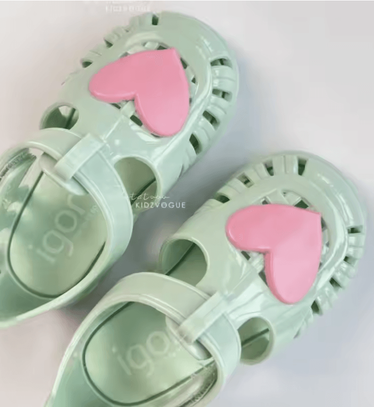 Classic Kids Roman Sandals  Durable SolidColor Casual Beach Shoes For Boys  Girls 10
