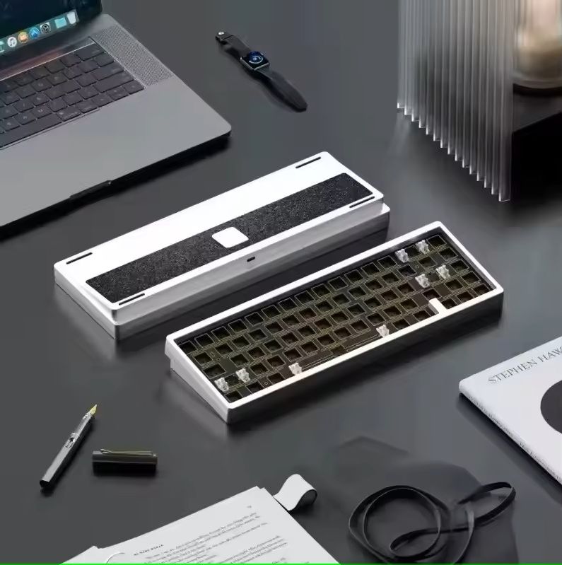 Aluminum Mechanical Keyboard Kit With RGB Wireless Bluetooth And Gasket Mount 1