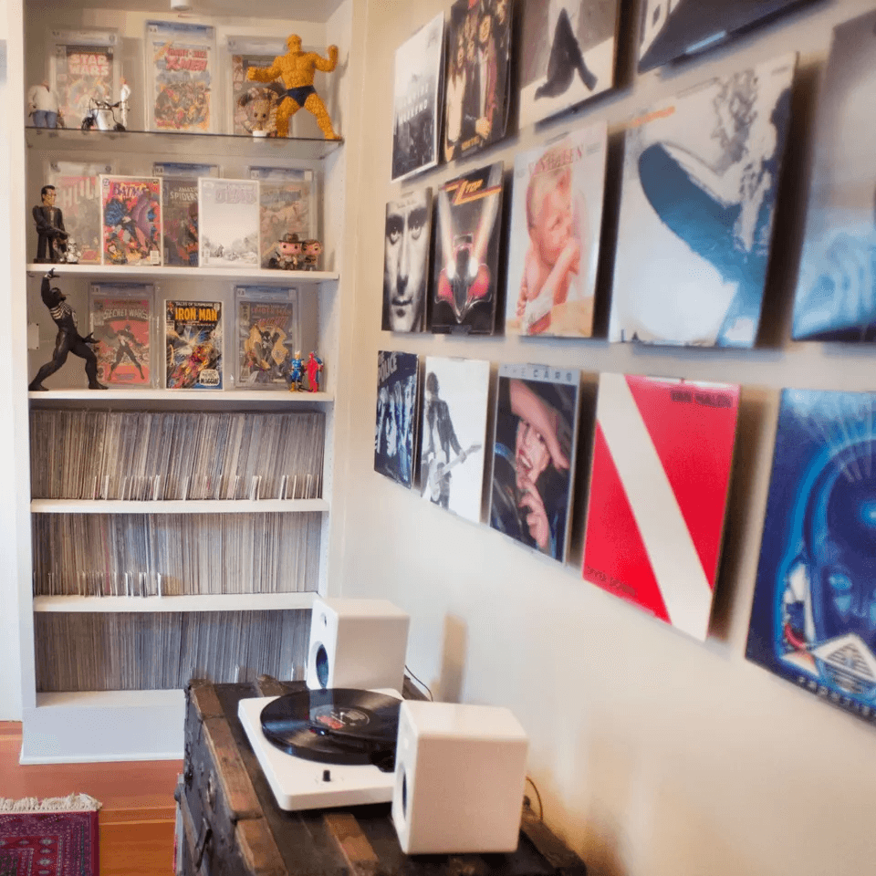 Adjustable Record Album Frame Invisible Wall Mount  Shelf Stand Display 4