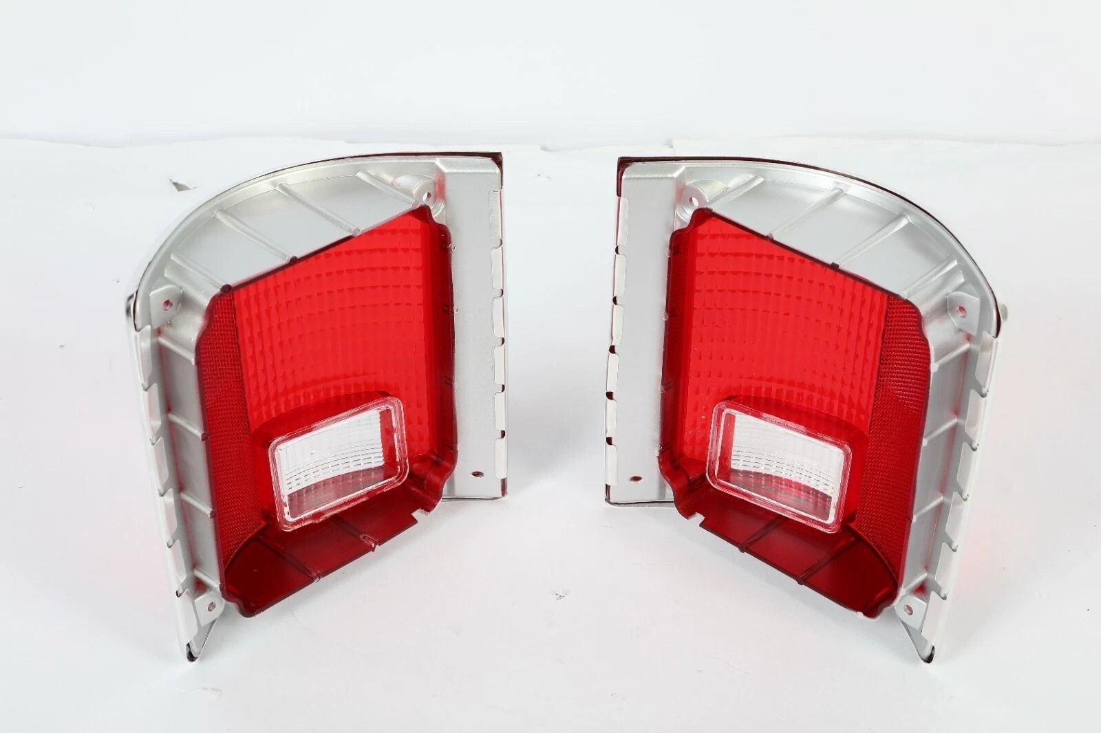Pair Of HighQuality Tail Lights Taillamps WChrome Bezel For 7391 Chevrolet C10 K10 GMC Sierra Durab 5