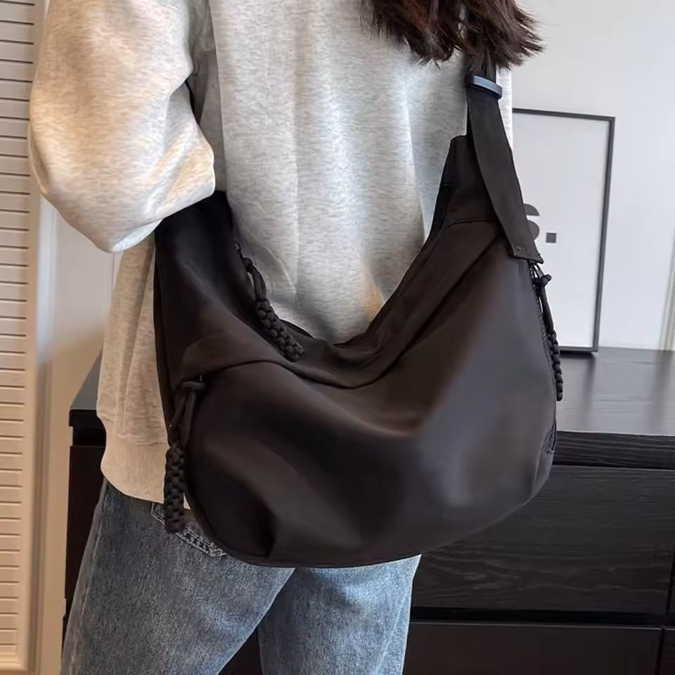 Classy Commuter Shoulder Bag  Large Capacity Crossbody For Work  Everyday Use 2