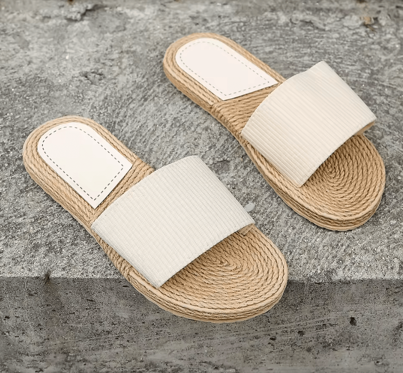 Womens Soft Sole Flat Sandals Comfortable NonSlip Summer Flip Flops 1