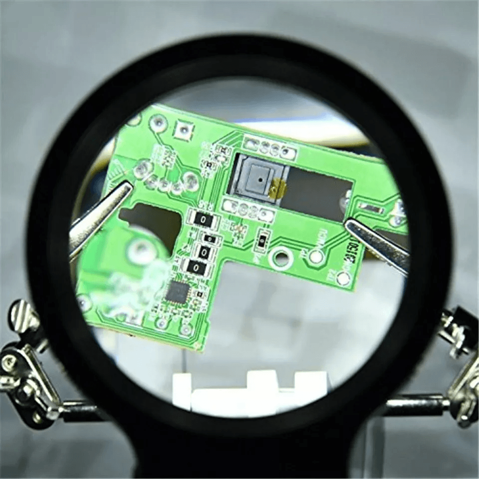 Premium Third Hand Soldering Iron Stand Holder With Magnifier Adjustable Helping Station Tool For P 2