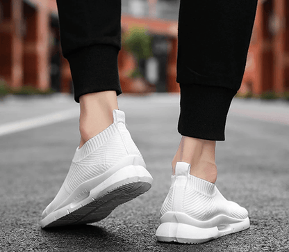 Mens Lightweight SlipOn Running Shoes  Breathable Casual Sneakers For Everyday Comfort 2
