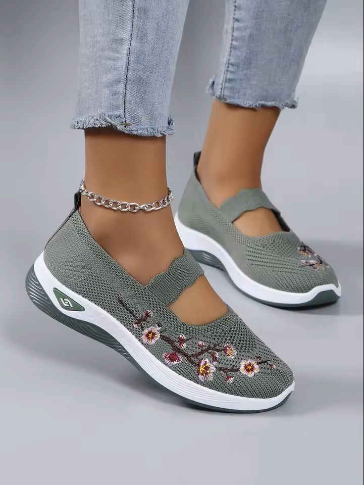 Womens Breathable Mesh Flat Shoes For Summer Walking 1
