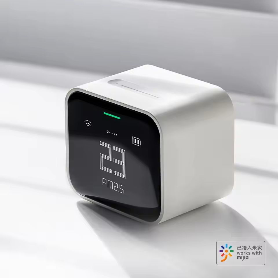 Smart Air Quality Monitor With CO2 PM25 And Temperature Sensors 1