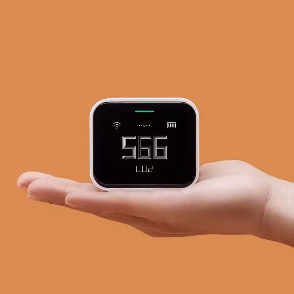 Smart Air Quality Monitor With CO2 PM25 And Temperature Sensors 4