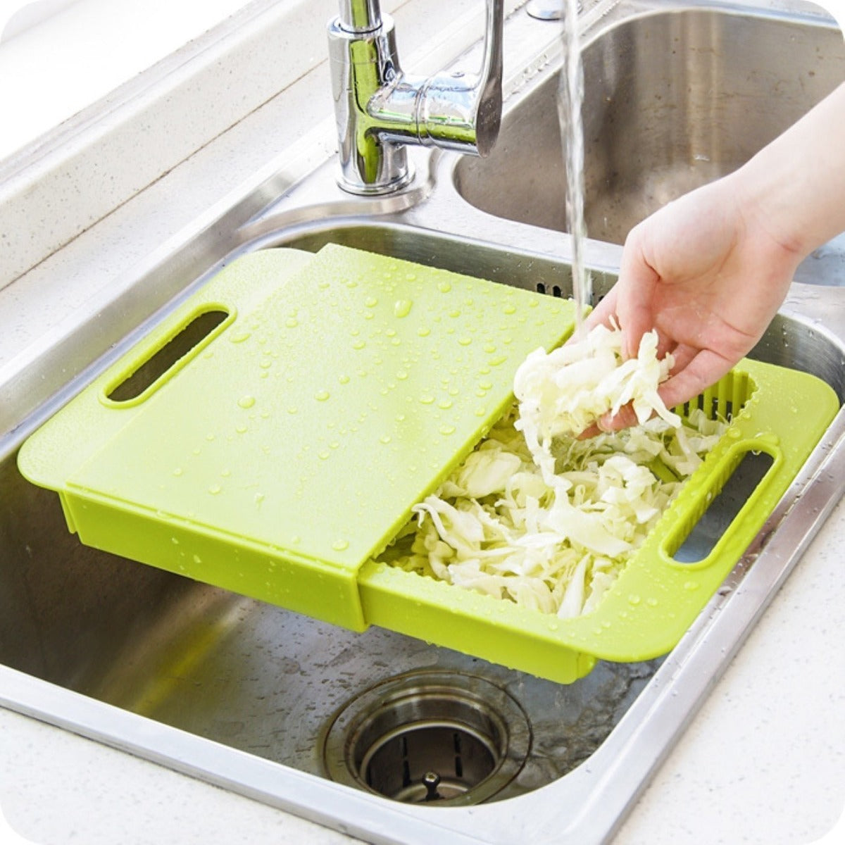 Easyclean chopping board with drain holes