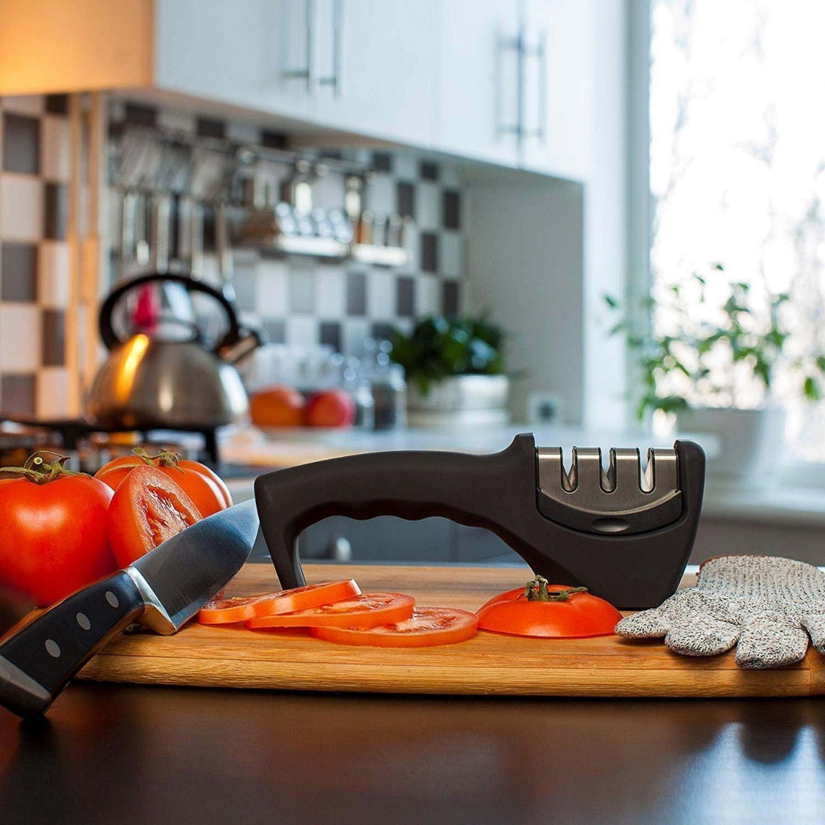 Rustresistant multistage knife sharpener